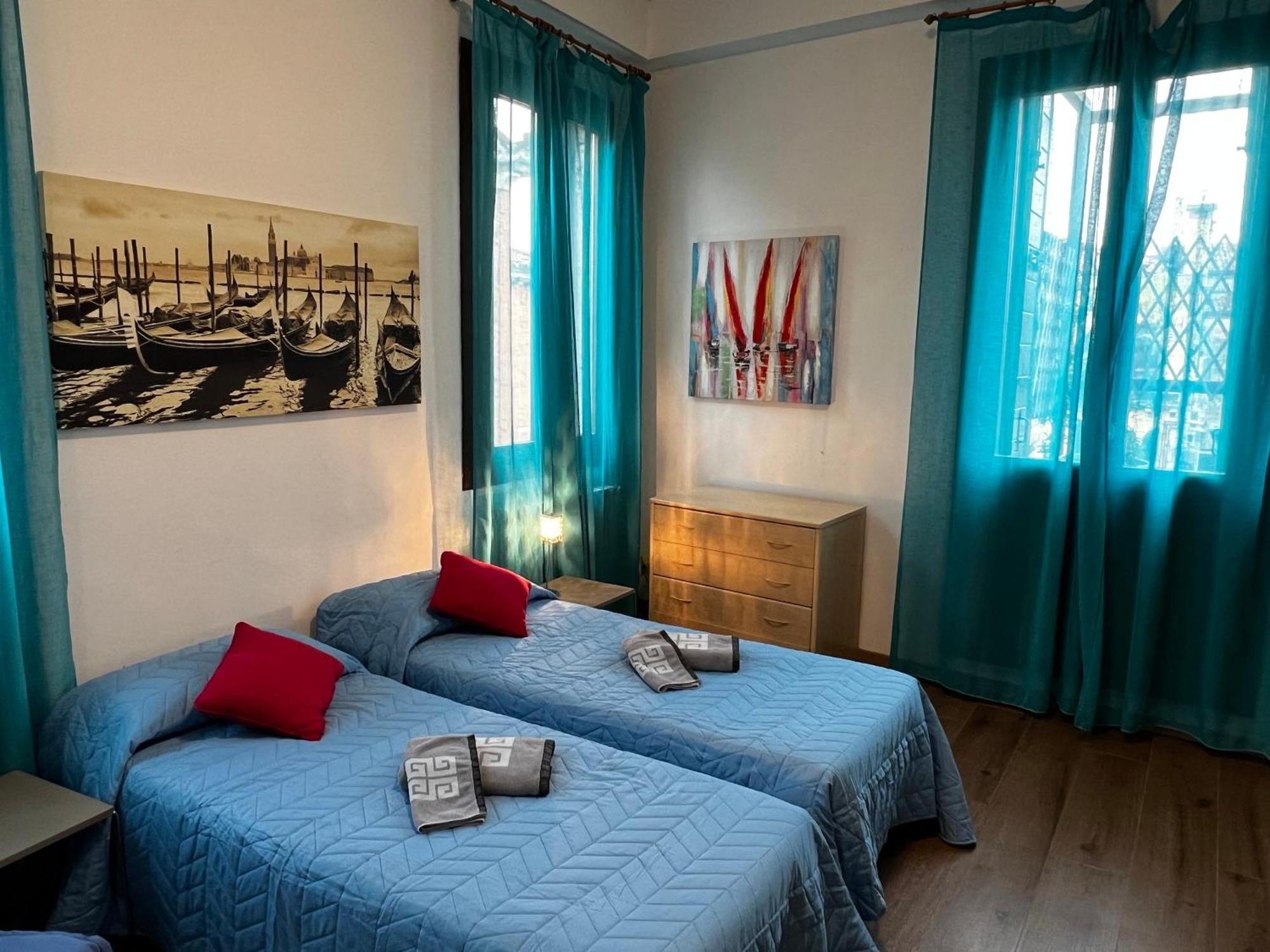 Tintoretto 1 Con Terrazza Sopra Il Tetto, 3 Bagni, 3 Grandi Camere Da Letto, Super Nuovo Venice Luaran gambar