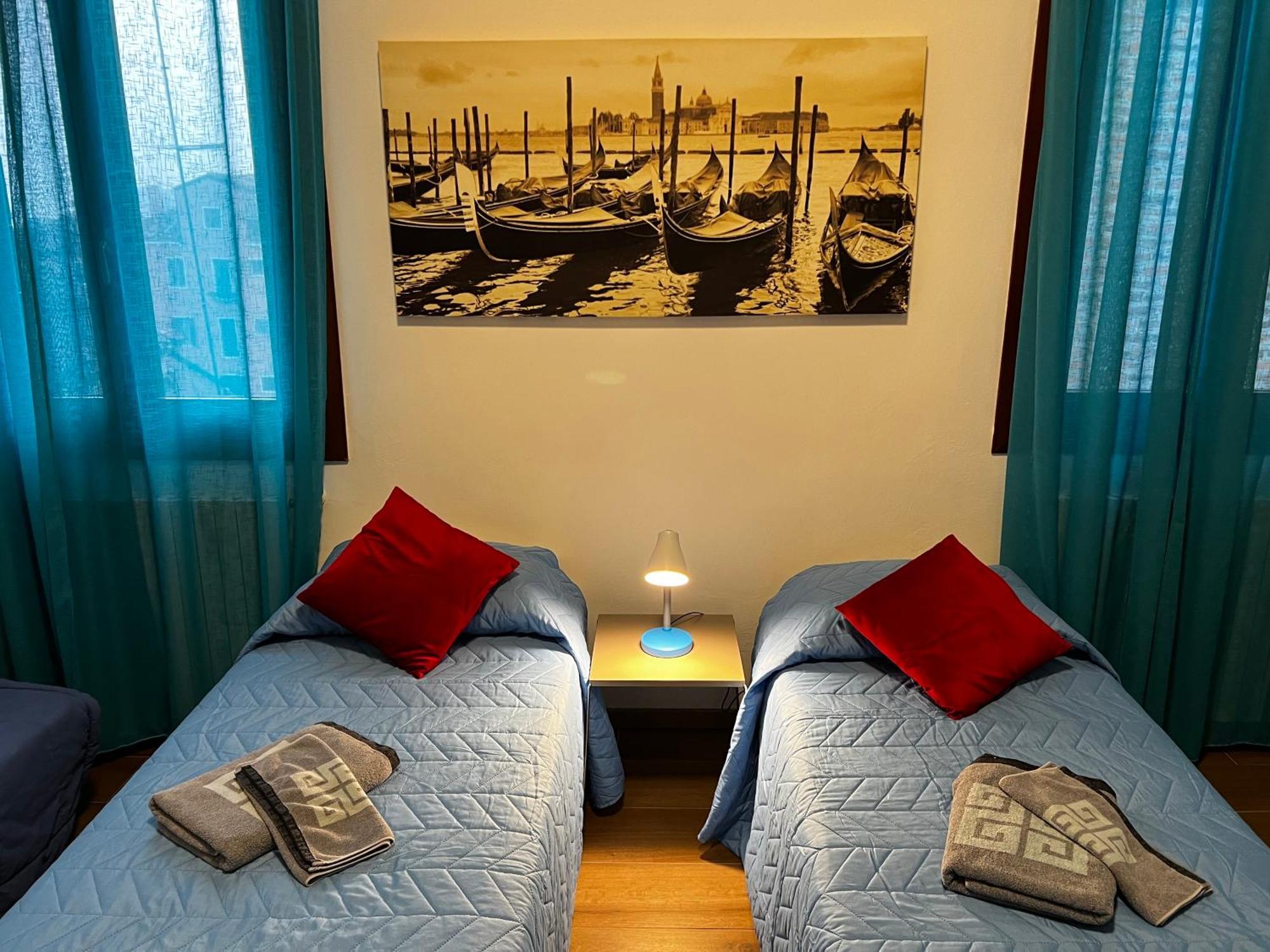 Tintoretto 1 Con Terrazza Sopra Il Tetto, 3 Bagni, 3 Grandi Camere Da Letto, Super Nuovo Venice Luaran gambar