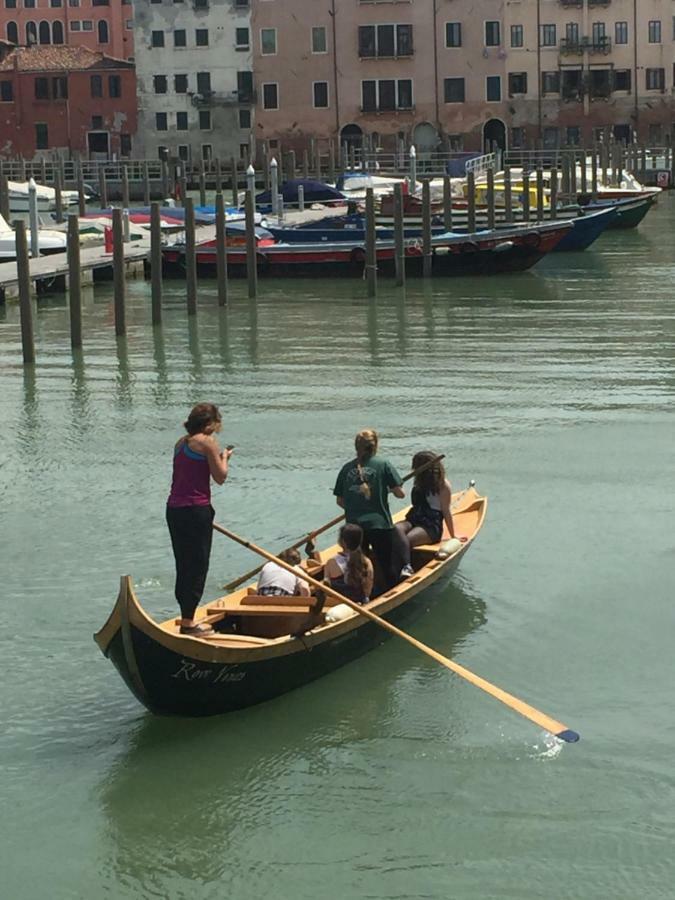 Tintoretto 1 Con Terrazza Sopra Il Tetto, 3 Bagni, 3 Grandi Camere Da Letto, Super Nuovo Venice Luaran gambar